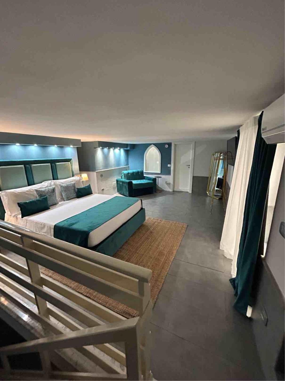 A Un Passo Dal Castello Maschio Angioino Appartment Napoli Dış mekan fotoğraf